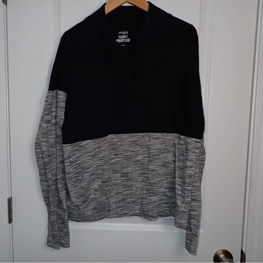 SO Pullover 1/4 Button Sweatshirt Gray and Black Long Sleeve Women's size XL